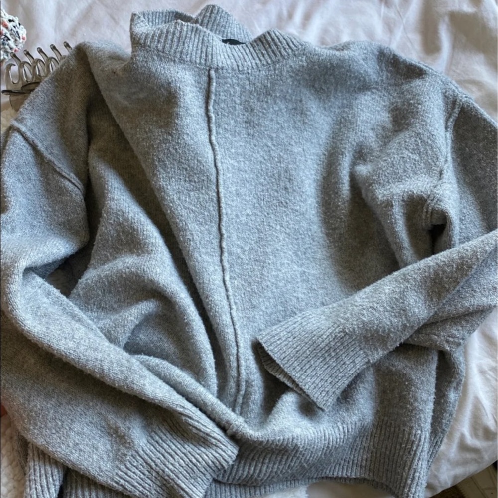 sweater - Picture 3 of 3